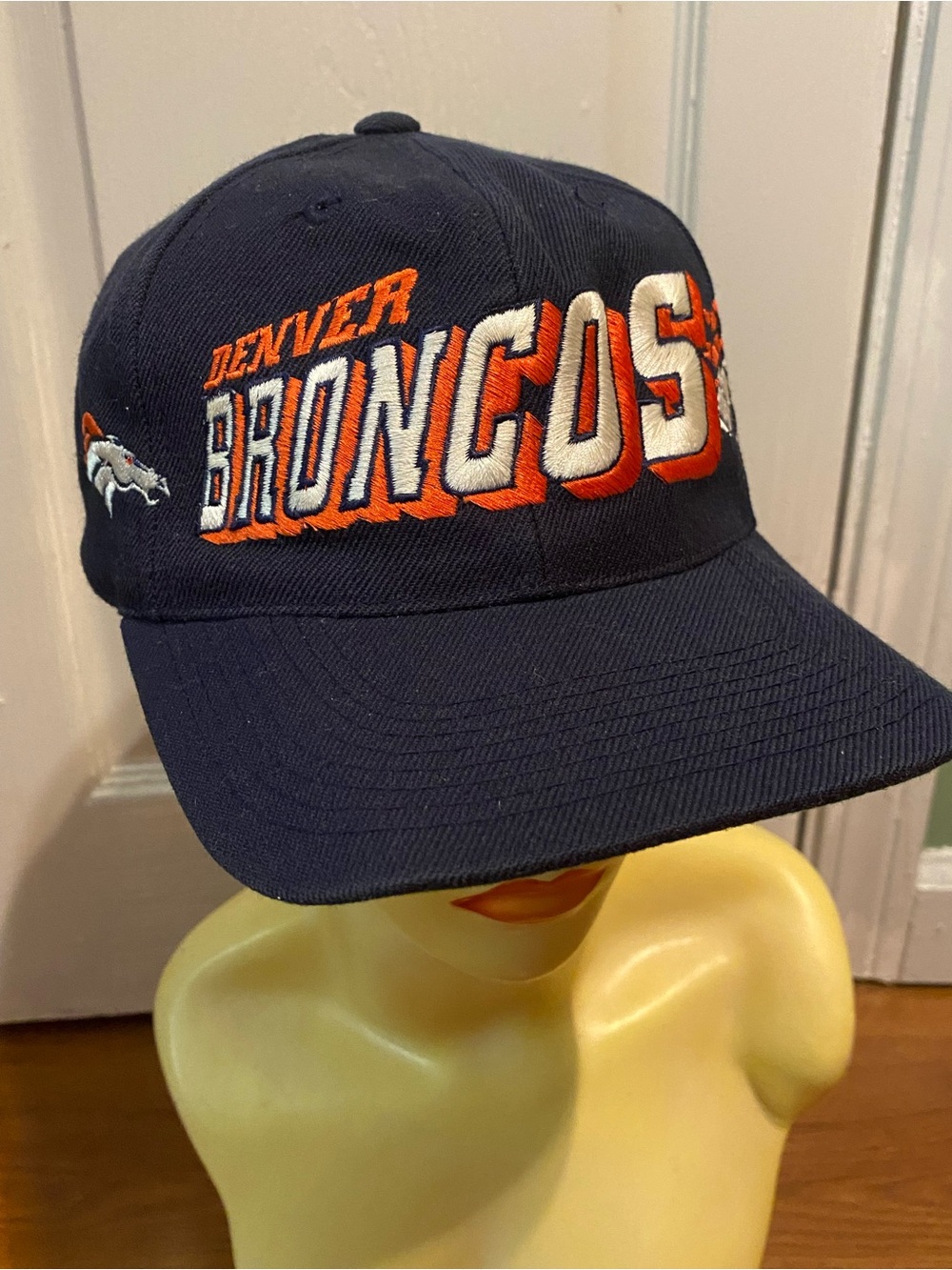 Vintage NFL Pro Line Denver Broncos Navy Blue Embroidered Snap Back Cap